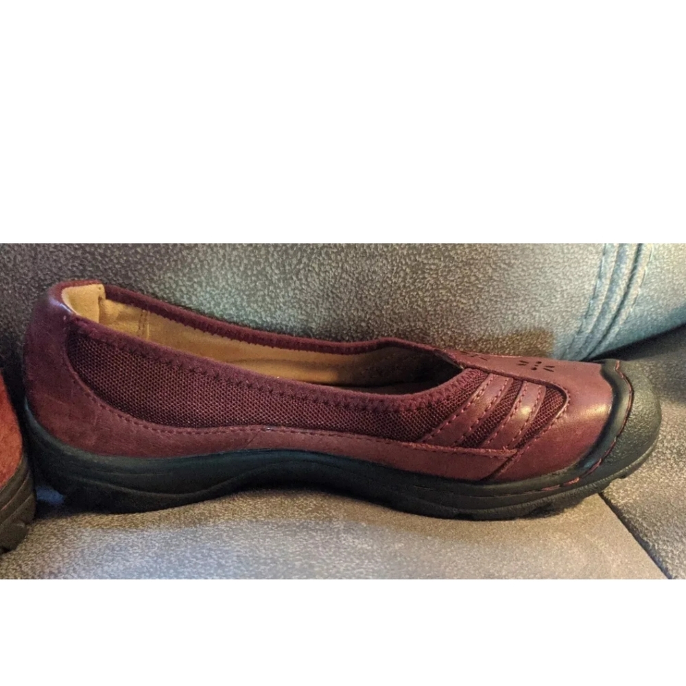 Keen Women's Size 7 Shoes Red & Black Leather Clogs Mules Slip On Comfortable - Picture 8 of 12